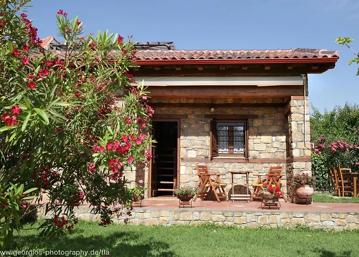 Kamares House Apartments & Studios