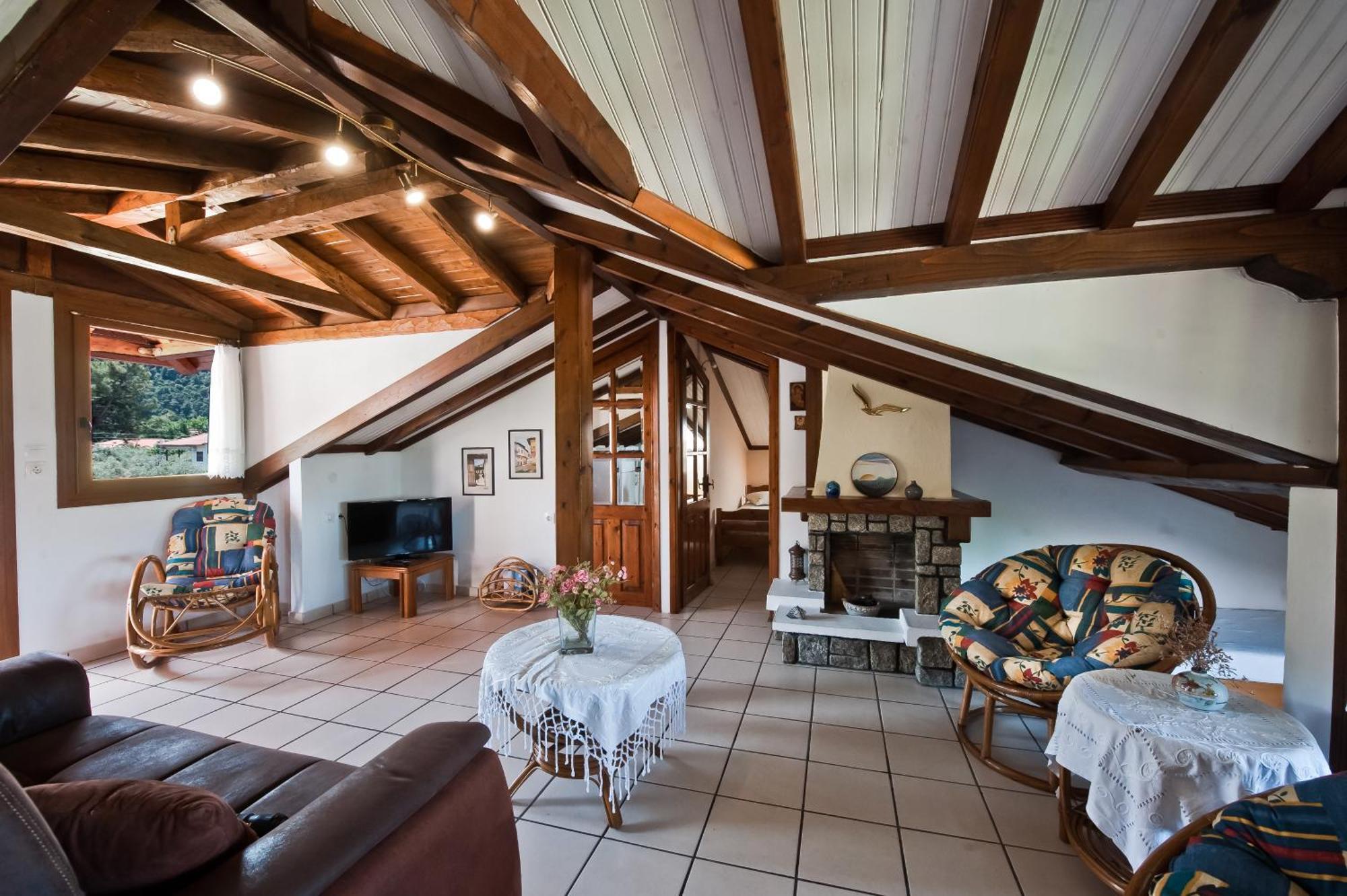 Kamares House &